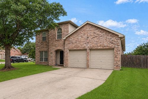 9032 Trail Blazer Dr, Fort Worth, TX, 76131-3116 | Card Image