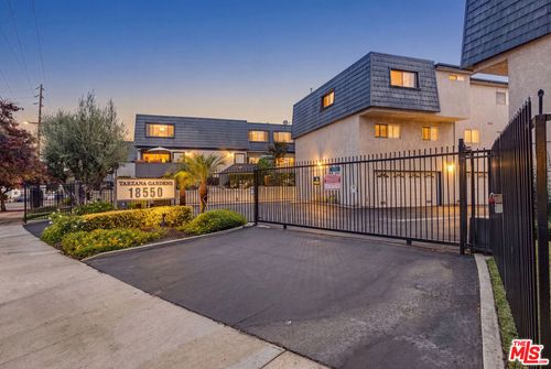 100-18550 Hatteras Street, Tarzana, CA, 91356 | Card Image