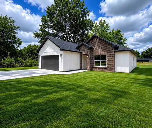 921 Putman St, Sulphur Springs, TX, 75482-3138 | Card Image