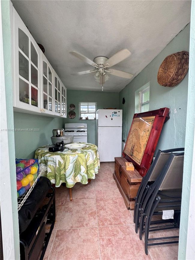 17086 Sw 144 Th Ct, House other with 3 bedrooms, 2 bathrooms and null parking in Miami FL | Image 31