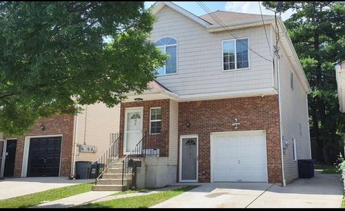 58 Grandview Ave, Staten Island, NY, 10303-2000 | Card Image