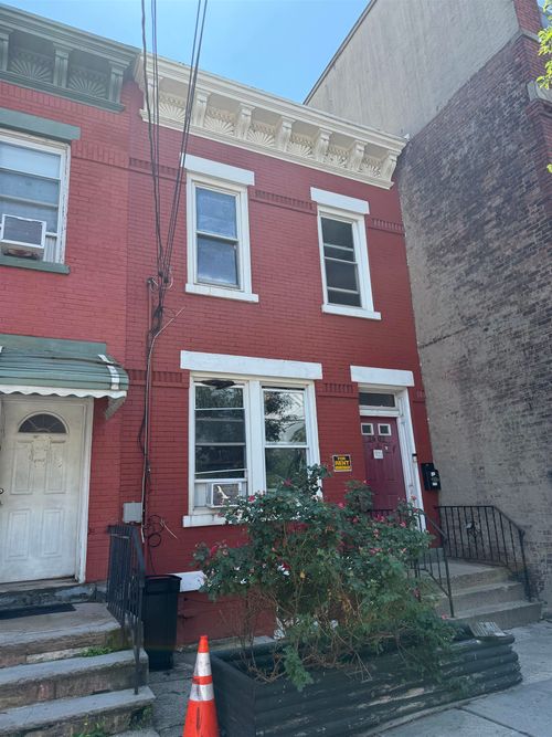apt-2-2402 West St, Union City, NJ, 07087-7397 | Card Image