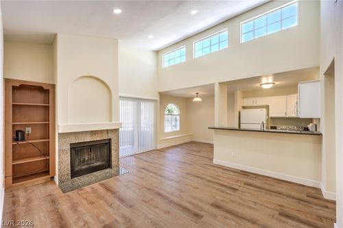 203-9325 W Desert Inn Rd, Las Vegas, NV, 89117-6702 | Card Image