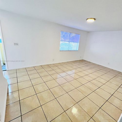 125-5721 Blueberry Ct, Lauderhill, FL, 33313-3075 | Card Image