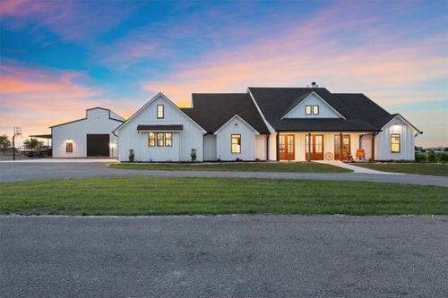 688 Pleasant Run Road, Crawford, TX, 76638 | Card Image