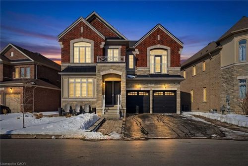 241 Humphrey St, Hamilton, ON, L8B1X4 | Card Image