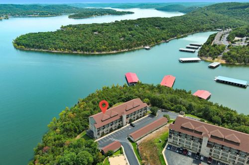 202-228 Seven Cove Ln, Kimberling City, MO, 65686-9132 | Card Image