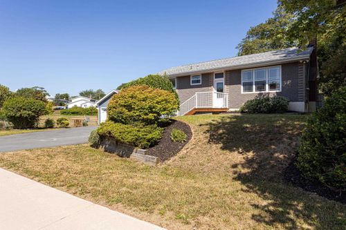 81 Flamingo Dr, Halifax, NS, B3M1T2 | Card Image