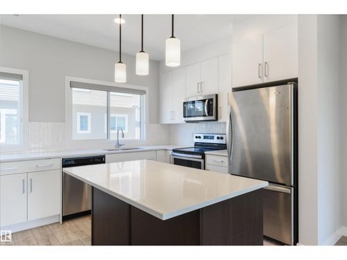 3-11373 12 Ave Nw, Edmonton, AB, T6J5V2 | Card Image