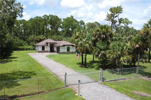 3735 32nd Ave, Naples, FL, 34117-8923 | Card Image