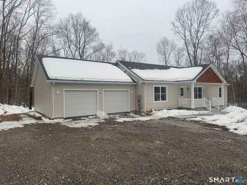 111 Meeting House Ln, Oakdale, CT, 06370-1306 | Card Image