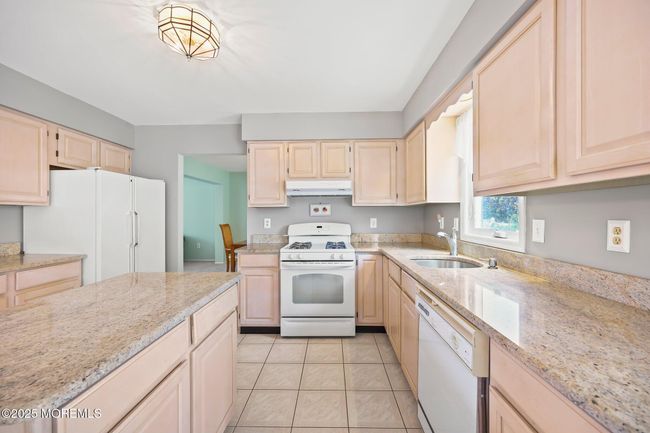 57 High Pointe Way, House other with 4 bedrooms, 3 bathrooms and null parking in Matawan NJ | Image 18