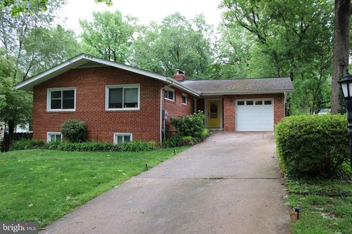 3424 Brookwood Dr, FAIRFAX, VA, 22030-2044 | Card Image