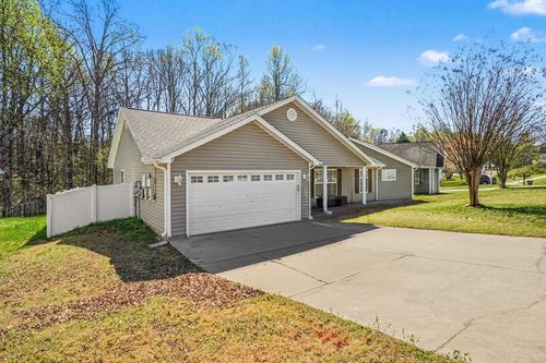 502 Pleasant Green Dr, Inman, SC, 29349-7713 | Card Image