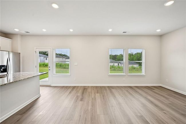 2761 Aralynn Way, House other with 3 bedrooms, 3 bathrooms and 2 parking in College Park GA | Image 11