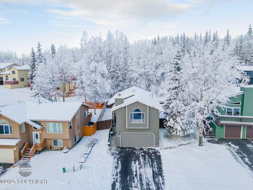 19103 Trail Bay Dr, Eagle River, AK, 99577-8591 | Card Image