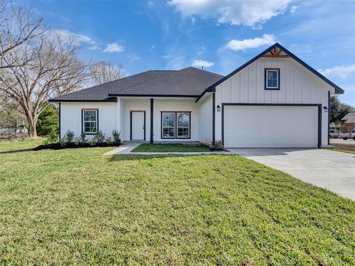 302 Gaines St, Brazoria, TX, 77422 | Card Image