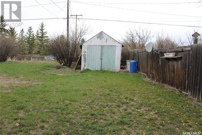 403 Main St, House other with 2 bedrooms, 1 bathrooms and null parking in Climax SK | Image 2