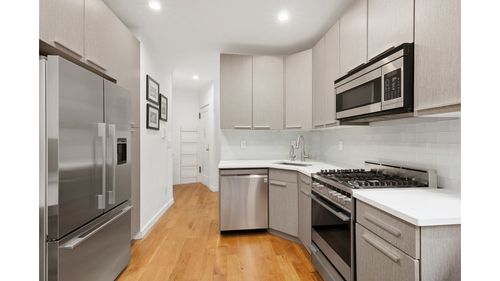 3d-21 Butler Pl, Brooklyn, NY, 11238-5122 | Card Image