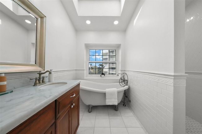 APT-225 - 17960 Gulf Blvd, Townhouse with 5 bedrooms, 4 bathrooms and null parking in REDINGTON SHORES FL | Image 32