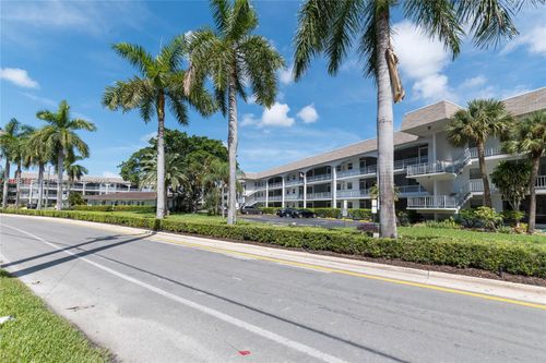 301-b-581 Blue Heron Dr, Hallandale Beach, FL, 33009-5738 | Card Image
