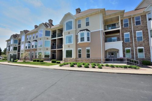 116-N74W13737 Appleton Avenue, Menomonee Falls, WI, 53051 | Card Image