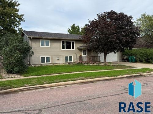5816 W Nancy St Street, Sioux Falls, SD, 57106-3433 | Card Image
