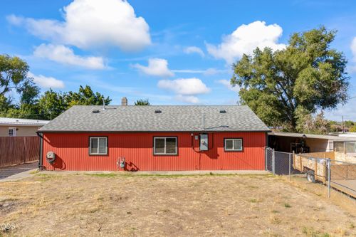 1211 Sw Adrian St, Madras, OR, 97741-9277 | Card Image