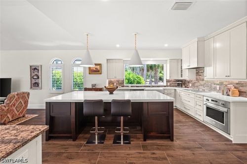 2003 Duke Dr, NAPLES, FL, 34110-1032 | Card Image
