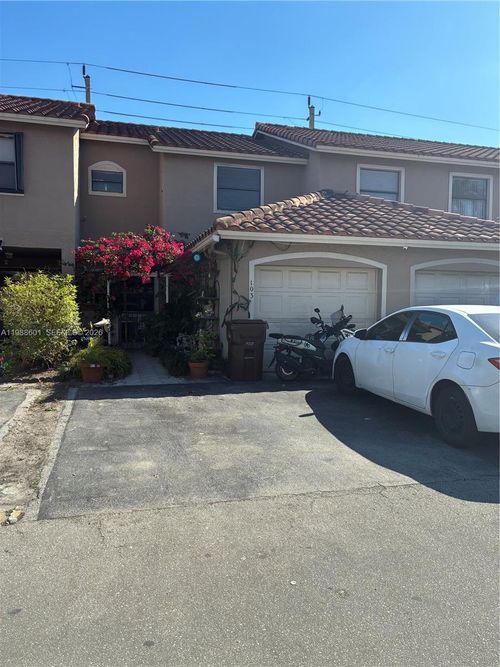 103-17-2530 W 60th Pl, Hialeah, FL, 33016-4353 | Card Image