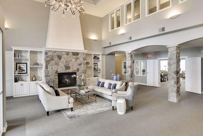 Great spot to greet guests or just relax | Image 20
