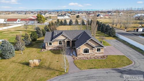 102 N 3918 E, Rigby, ID, 83442-5275 | Card Image