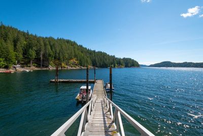 1029 Center Bay Rd, House other with 2 bedrooms, 2 bathrooms and null parking in Gambier Island BC | Image 3