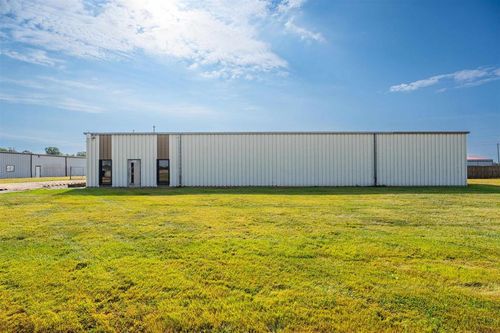 9075 Us Highway 60 W, Lewisport, KY, 42351-7220 | Card Image