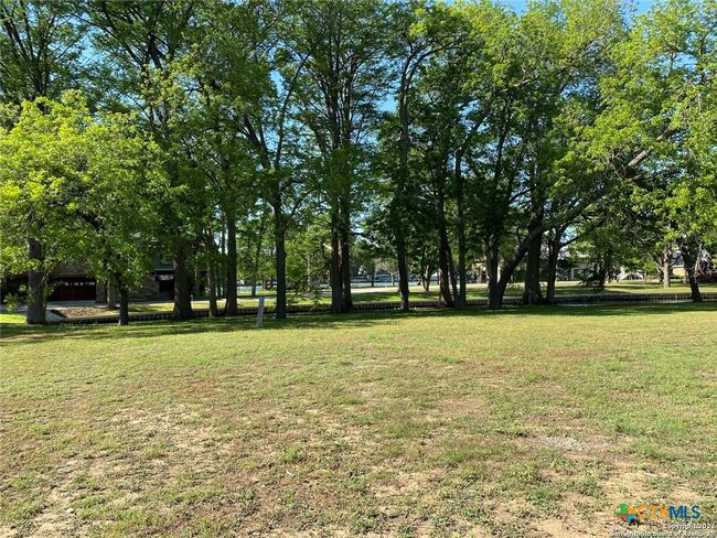 114 Cypress Way, House other with 4 bedrooms, 5 bathrooms and null parking in Mcqueeney TX | Image 9