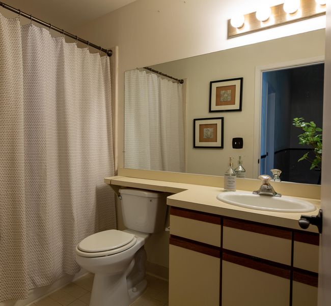 Second floor main bathroom. | Image 17