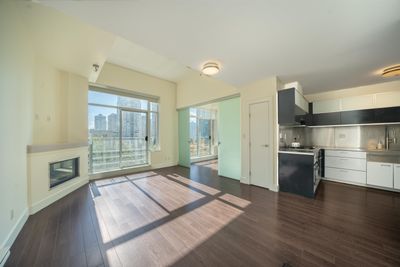 407 - 535 Smithe St, Condo with 1 bedrooms, 1 bathrooms and 1 parking in Vancouver BC | Image 1