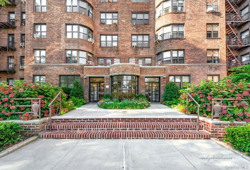 5d-98-120 Queens Blvd, Rego Park, NY, 11374-4340 | Card Image
