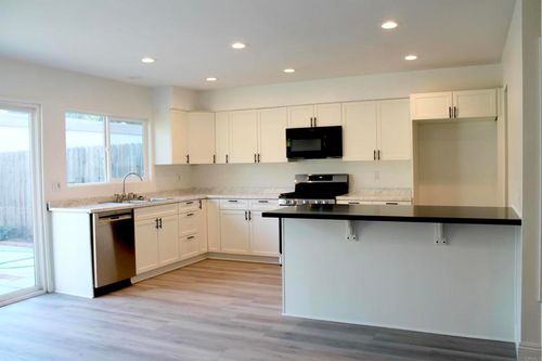 2746 Via Tulipan, Carlsbad, CA, 92010-1355 | Card Image