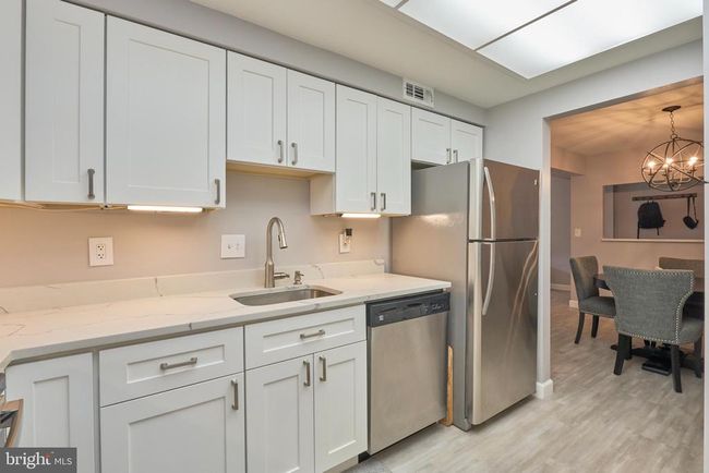 APT-205 - 7621 Tremayne Pl, Condo with 2 bedrooms, 1 bathrooms and null parking in MCLEAN VA | Image 5