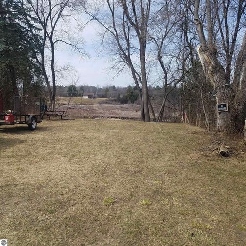 6659 N M-30, Hope, MI, 48628 | Card Image