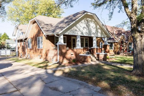 553 N Fountain St, Wichita, KS, 67208-3853 | Card Image