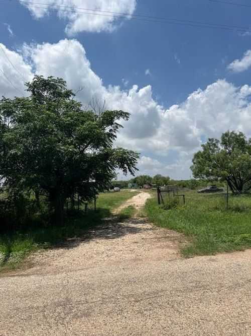 8523 Runion Rd, San Angelo, TX, 76905-8826 | Card Image