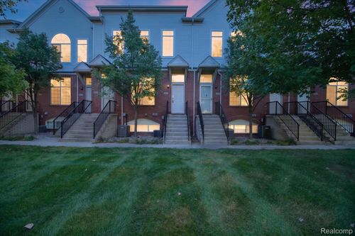 30770 Ardmore Ct, Novi, MI, 48377-4109 | Card Image