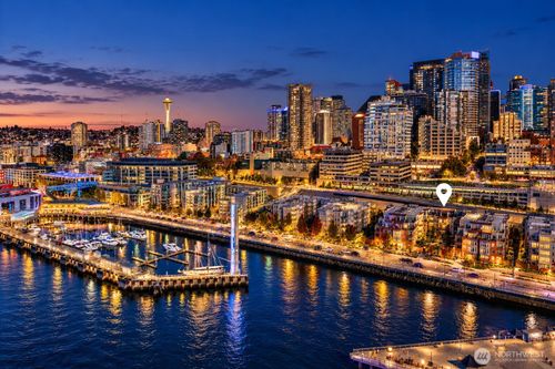 121-1950 Alaskan Way, Seattle, WA, 98101-1076 | Card Image