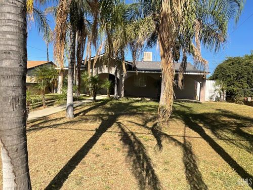 1020 Fairfax Road, Bakersfield, CA, 93306 | Card Image