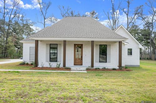 7210 Riverbank Dr, Denham Springs, LA, 70706-1991 | Card Image