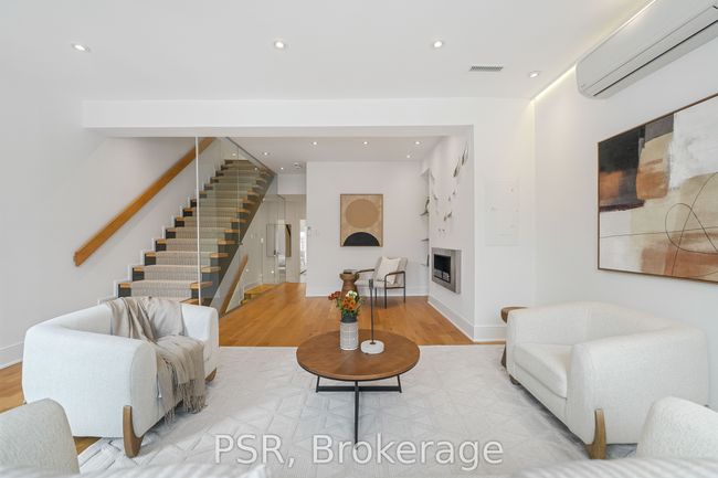 184 Strachan Ave, House attached with 5 bedrooms, 5 bathrooms and 1 parking in Toronto ON | Image 15