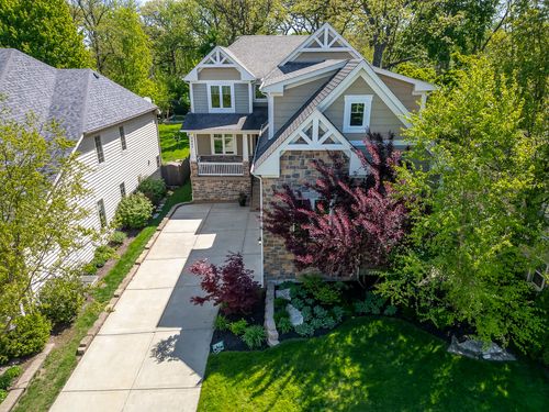5607 Hillcrest Rd, Downers Grove, IL, 60516-1240 | Card Image