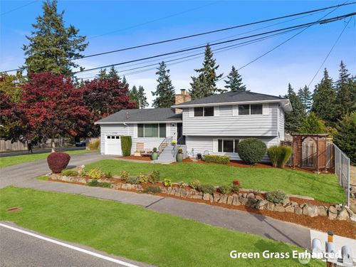17729 64th Avenue W, Lynnwood, WA, 98037 | Card Image